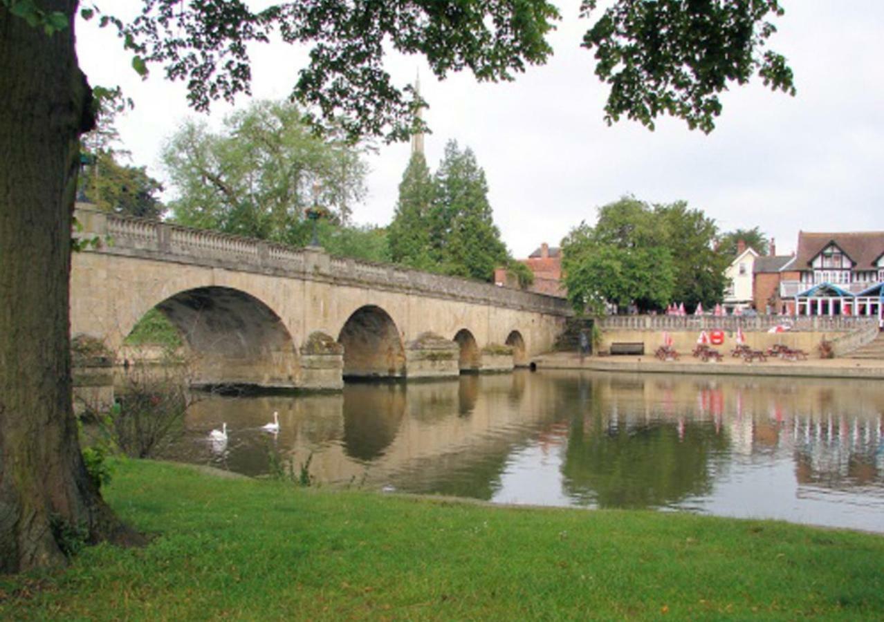 D&E Homestay Wallingford Zewnętrze zdjęcie